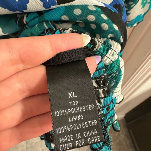 AB Studio XL Teal Floral Top - Picture 6 of 7